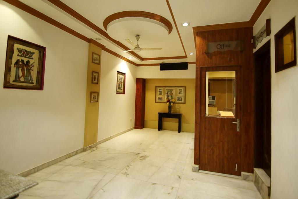 Hotel Parkway Deluxe Nuova Delhi Esterno foto