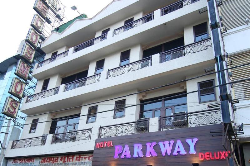 Hotel Parkway Deluxe Nuova Delhi Esterno foto